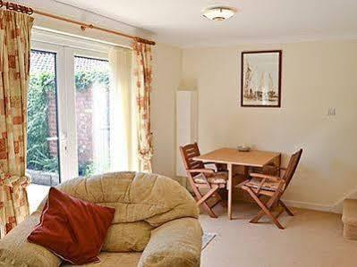 Villa Camelot à Weybourne Extérieur photo